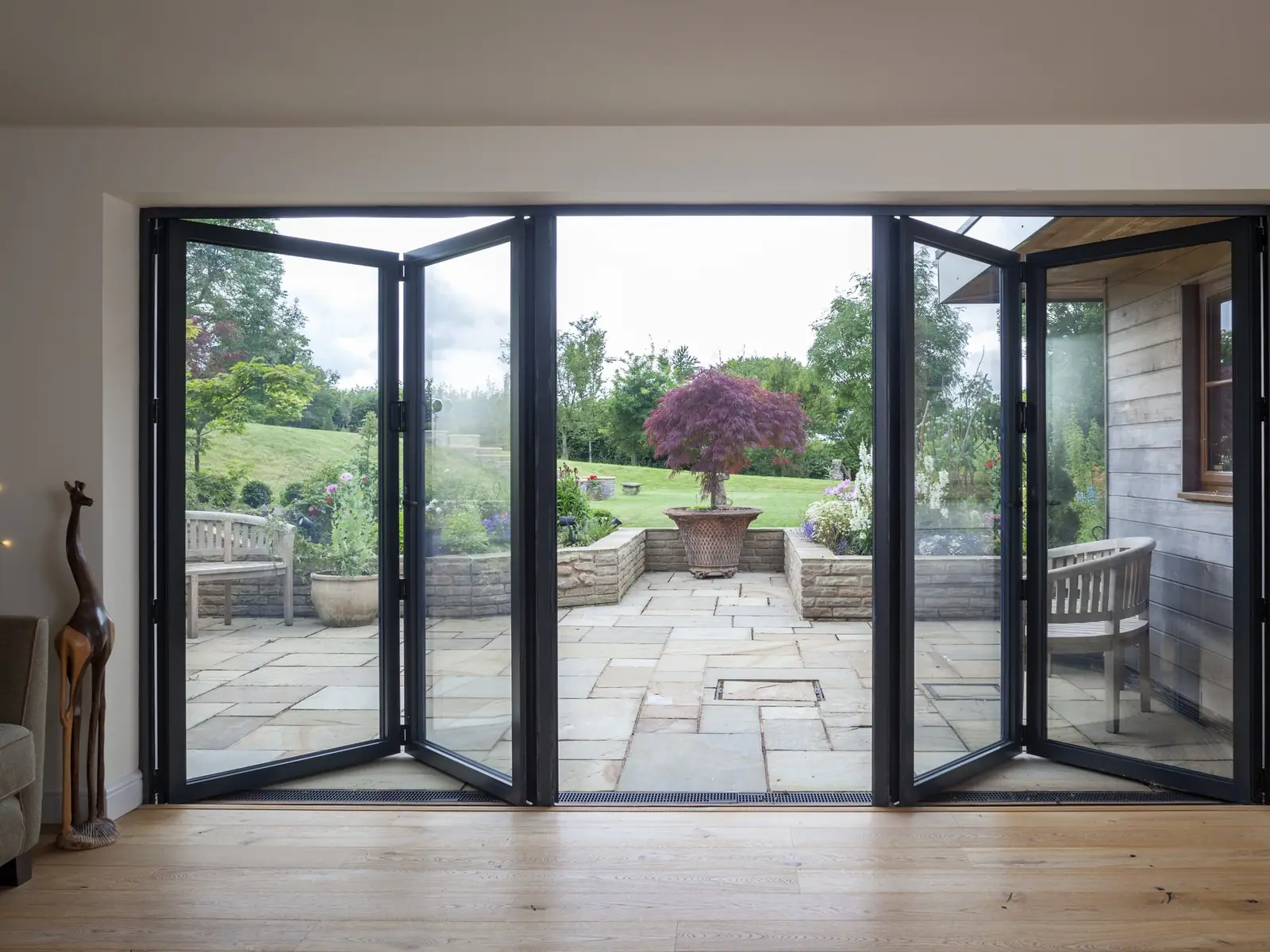 Visofold 1000 bifold doors