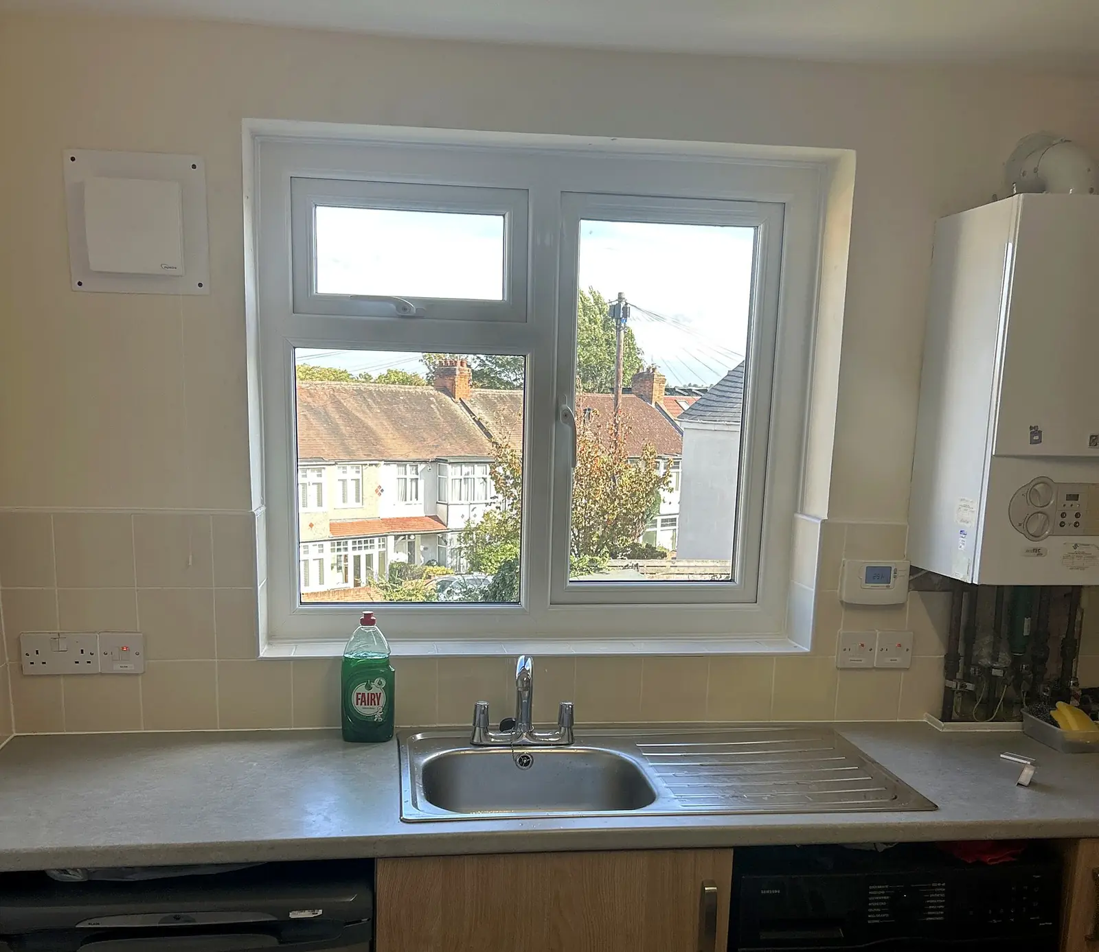 Replacement kitchen window